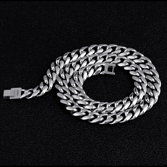 Silver Miami Cuban Link Chain 10mm Necklace - Picture 3 of 4